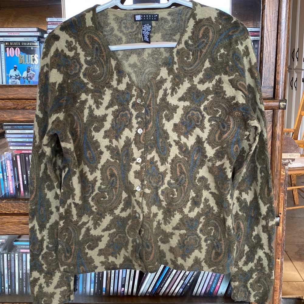 Classic “Carole Little” Wool Vee-neck Cardigan in Paisley Print -Size Large